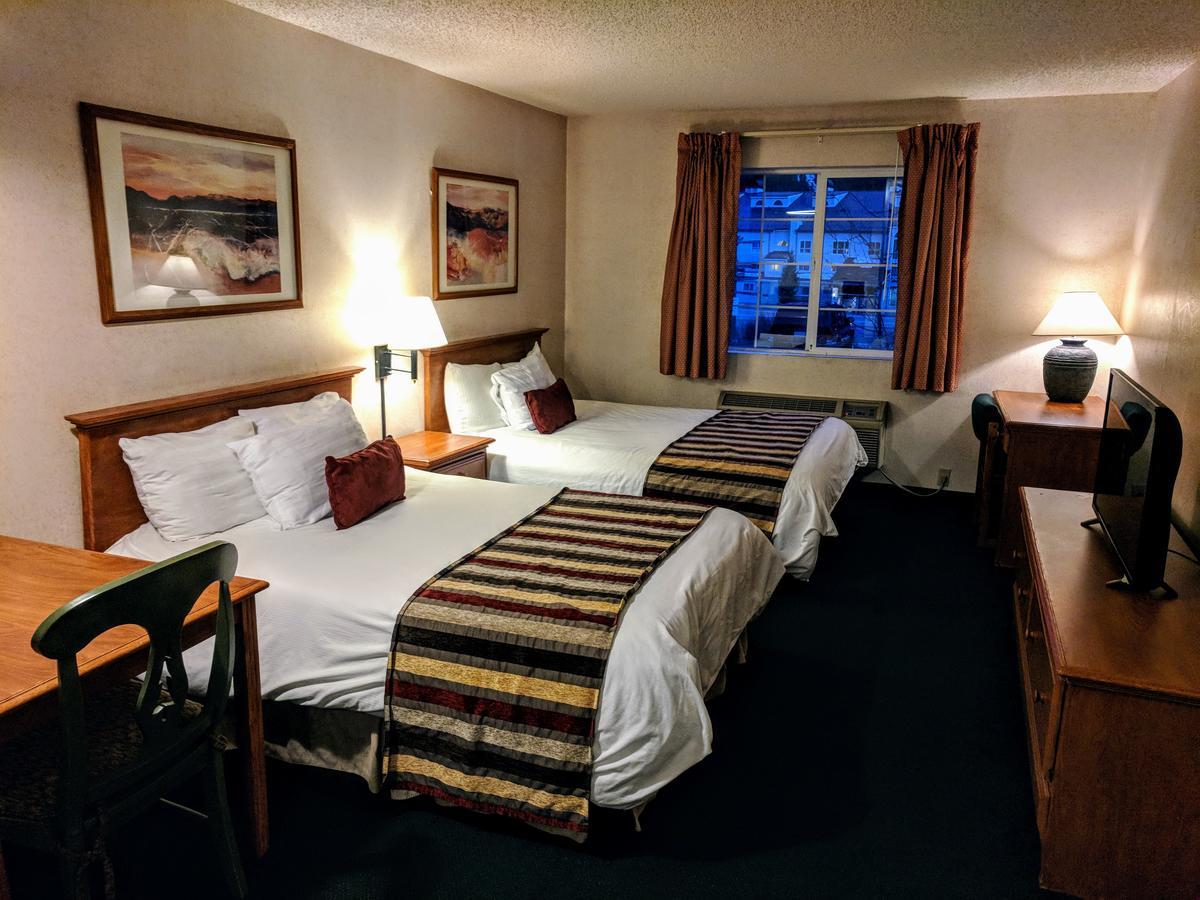 3 Peaks Lodge Кістон Екстер'єр фото