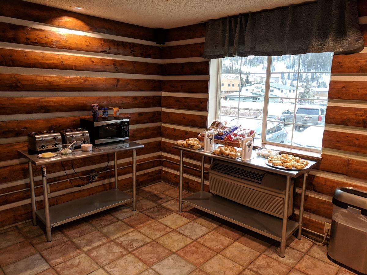 3 Peaks Lodge Кістон Екстер'єр фото